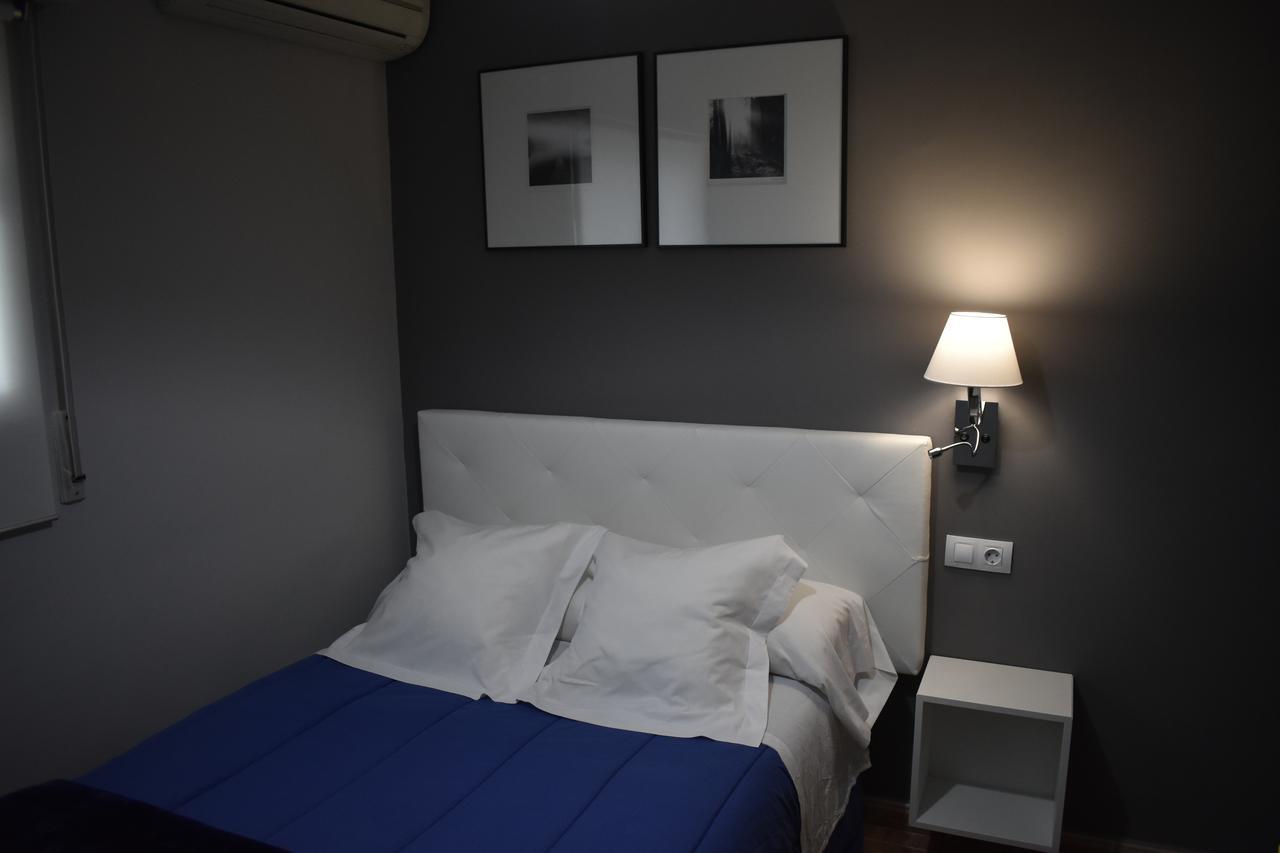 Hostal El Rocio Paracuellos de Jarama Exterior photo